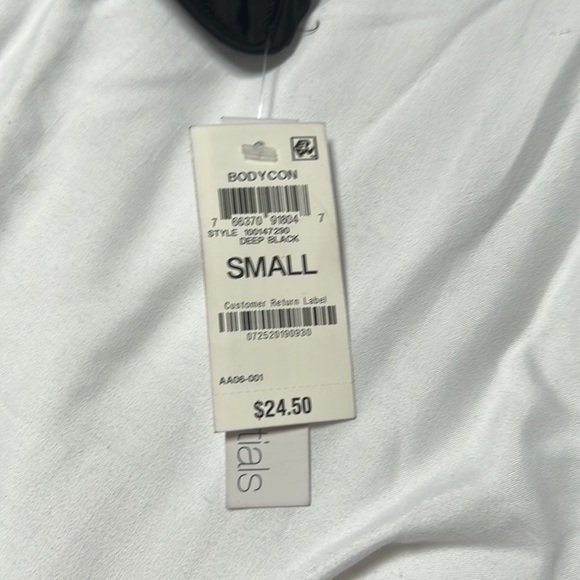 bar III essentials Deep Black Sleeveless Mock-Neck Tank Top - Picture 3 of 3